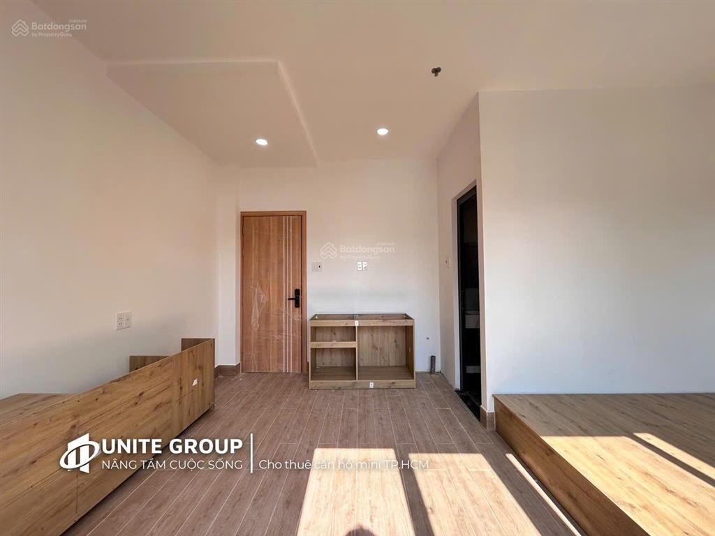 Mới 100% | studio ban công, cửa sổ | gần ngã tư bảy hiền tân bình