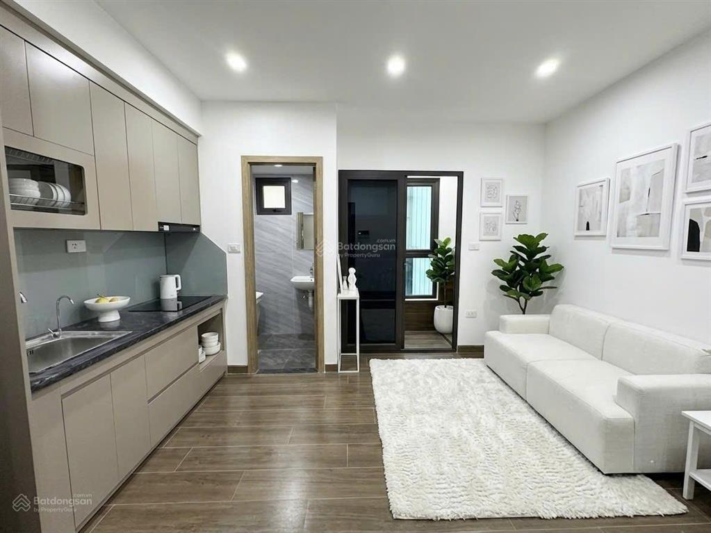 Chính chủ cho thuê ở hoàng quốc việt, 12 triệu, 50m2, 2n1k, full nội thất, hot!
