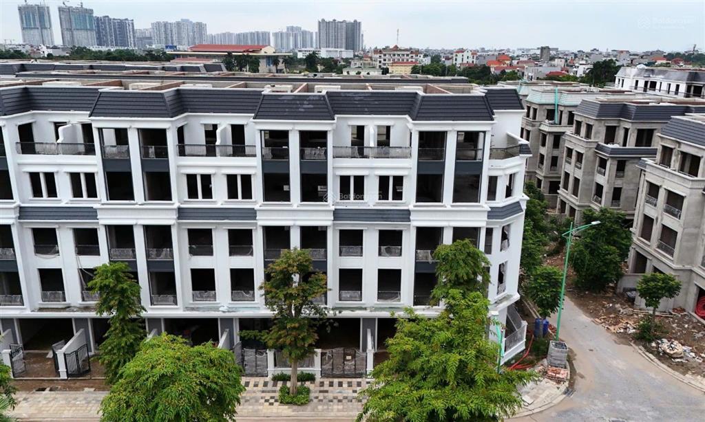 Cần tiền em bán gấp căn liền kề dt 100m2 green little town cổ bi, giá 17,5 tỷ nhận nhà ngay căn góc