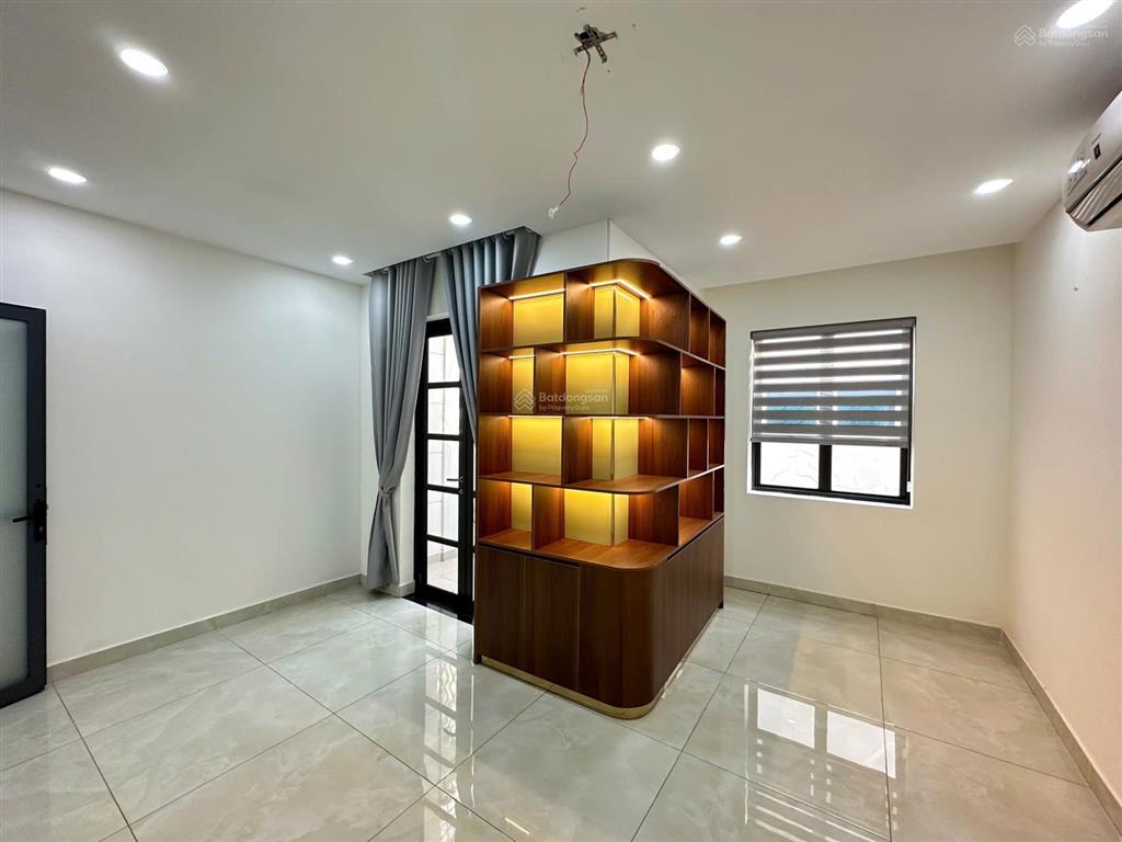 Văn phòng cityland có ban công giá tốt chỉ 6 triệu