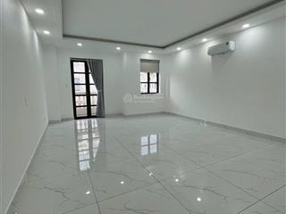 Văn phòng cityland có ban công giá tốt chỉ 6 triệu