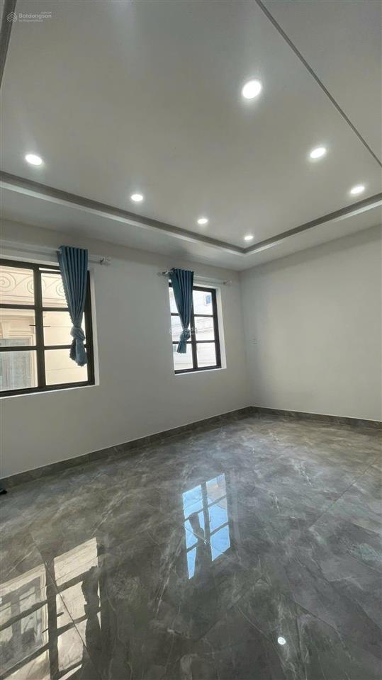 Cho thuê văn phòng ban công giá tốt chỉ 7tr/th