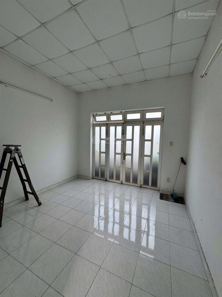 Bán nhà 3 tầng, 60m2, ngay kênh nước đen lê thúc hoạch, bình tân, chỉ 5.x tỷ