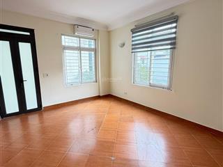 Nhà hmai căn góc cực thoáng, ngõ rộng để 10 xe máy. mt 3m7 vuông nở hậu sđcc. 4 tầng 3pn nhỉnh 7tỷ