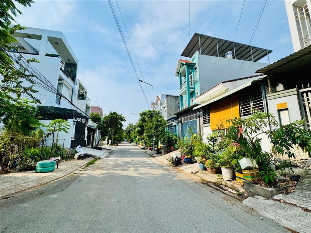 Bán nhà mặt phố tại xã bình hưng, 7 tỷ, 100m2, cơ bản, 2pn, 2wc, mặt tiền 5m
