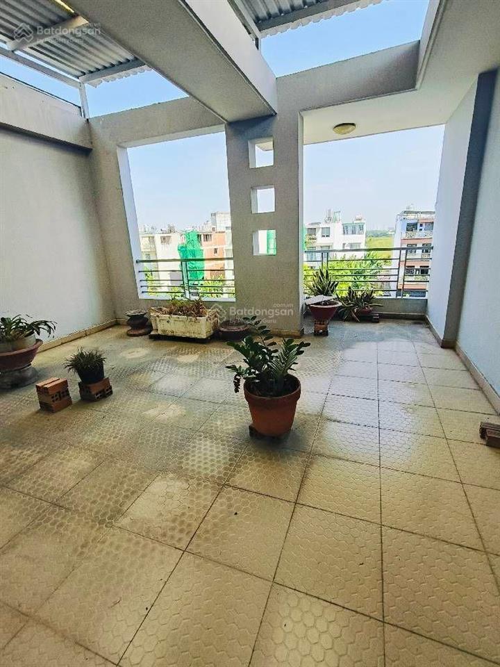 Nhà mặt tiền đường số view công viên  ngang 5x20  4 tầng  ngay trường đh kinh tế chỉ 7,99 tỷ.