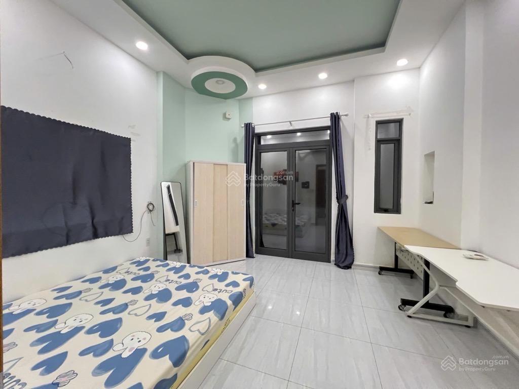Chính chủ gấp bán  nhà 3 tầng  shr  hẻm 6m  âu dương lân  45m2  ngang 4,3m 6,399 tỷ.