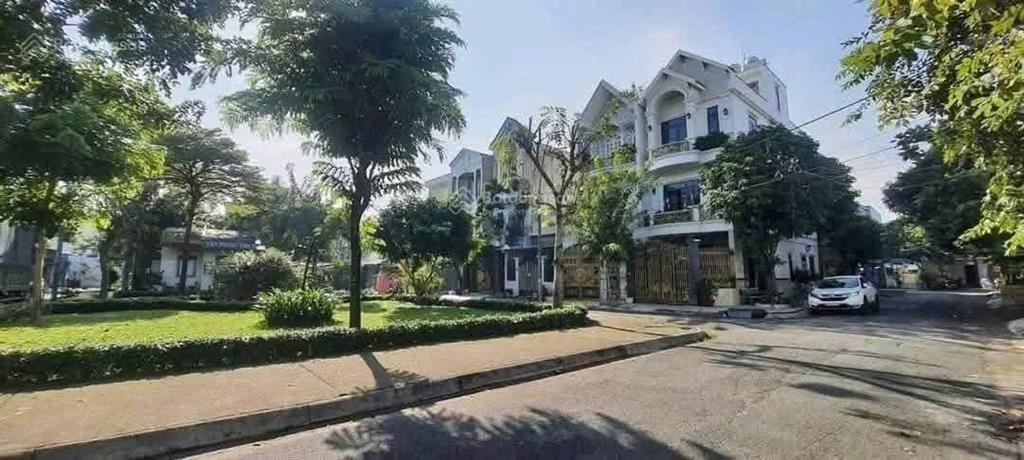 Lô đất đẹp 5m x 22m, view công viên hẻm nhựa 12m thông khu vip đường tân chánh hiệp 8