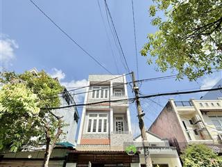 Nhà phố 4,5mx 19m. xây 3 tầng mặt tiền đường hiệp thành 31. sát bên công viên. trường nguyễn huệ