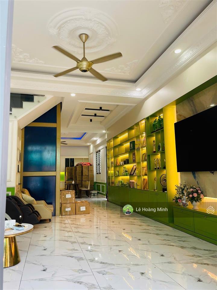 Biệt thự mini nở hậu 8,5x 23m. có thang máy. hẻm 12m khu vip nguyễn ảnh thủ. ngay ngã tư tch 10