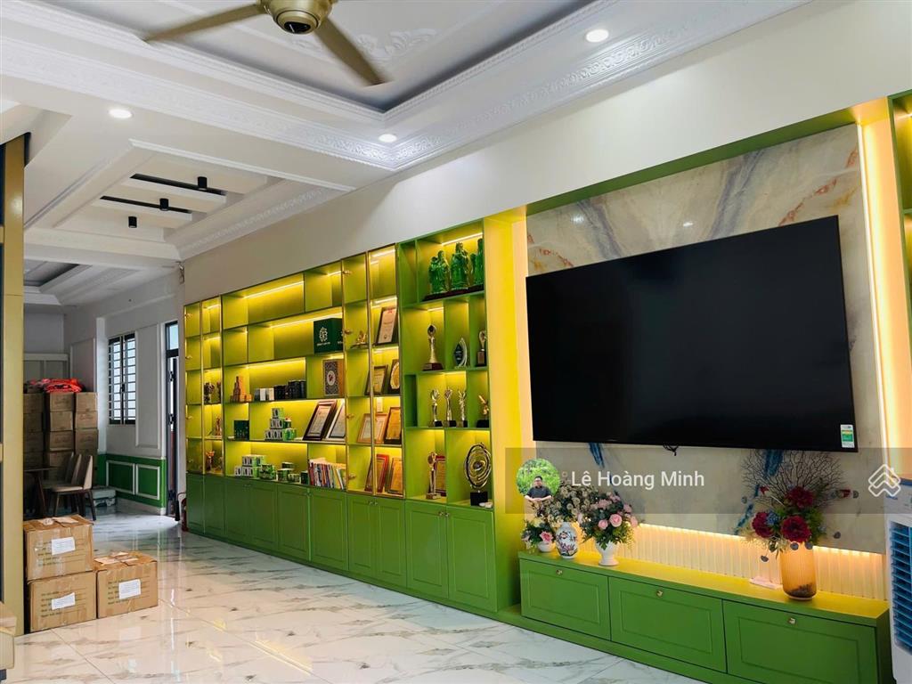 Biệt thự mini nở hậu 8,5x 23m. có thang máy. hẻm 12m khu vip nguyễn ảnh thủ. ngay ngã tư tch 10