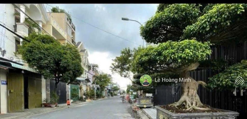 Nhà shr 11,5m x 25m. đúc 2 lầu mặt tiền đường hiệp thành 18. ngay chợ giãn dân