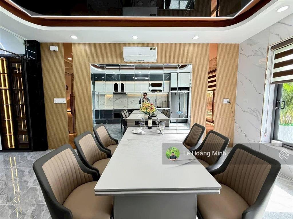 Cặp siêu phẩm 4m x 20m. 4 tầng có thang máy hẻm nhựa 10m đường trần thị năm ( tch 10)