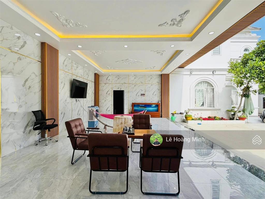 Siêu phẩm villa sân vườn hồ cá koi 17,5m x 20m. 342m2 tọa lạc phường thạnh xuân