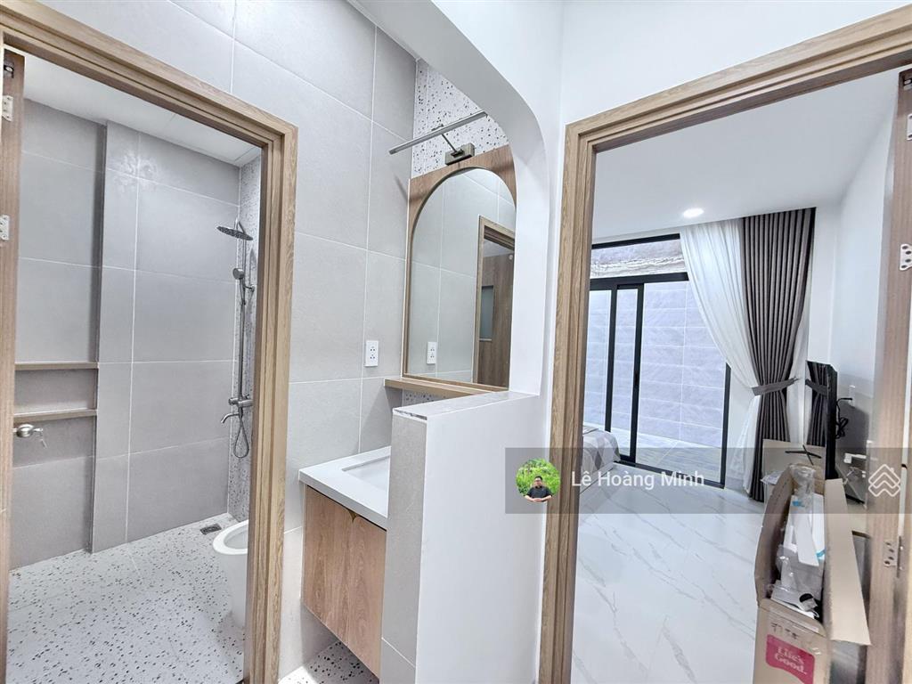 Siêu phẩm 4m x 23m, 3 tầng (có pn dưới) full nội thất mặt tiền đường thới an 18