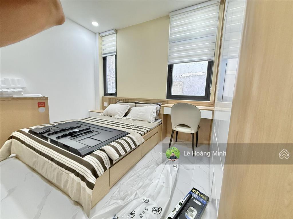 Siêu phẩm 4m x 23m, 3 tầng (có pn dưới) full nội thất mặt tiền đường thới an 18