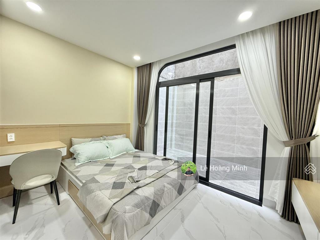 Siêu phẩm 4m x 23m, 3 tầng (có pn dưới) full nội thất mặt tiền đường thới an 18