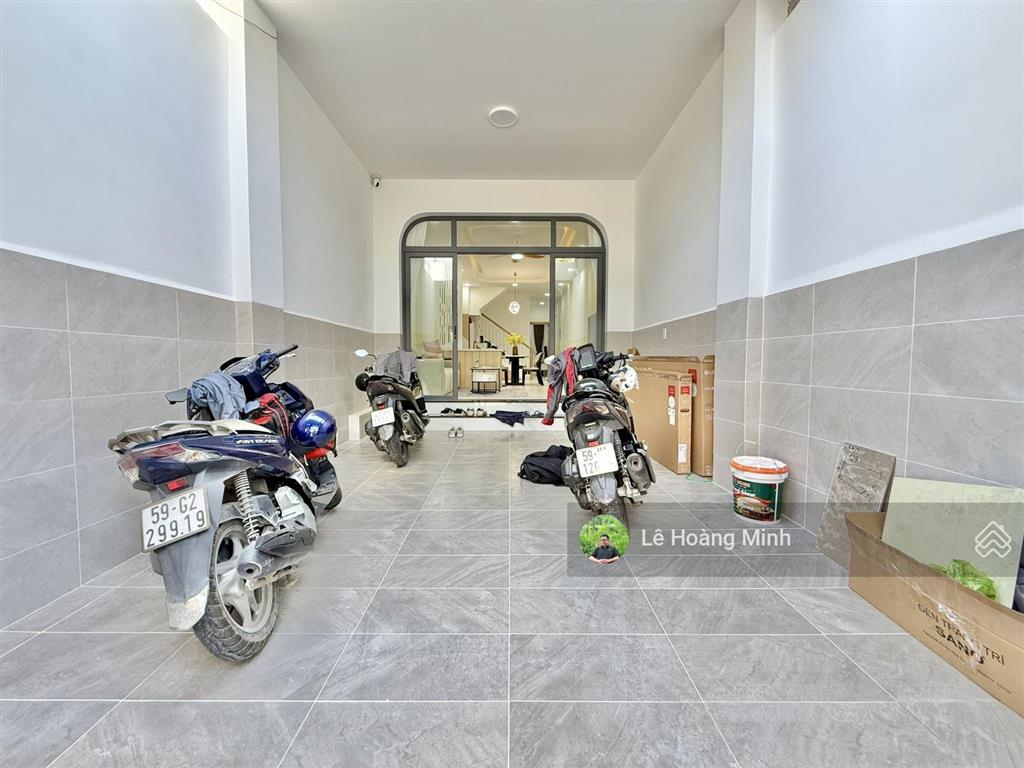 Siêu phẩm 4m x 23m, 3 tầng (có pn dưới) full nội thất mặt tiền đường thới an 18