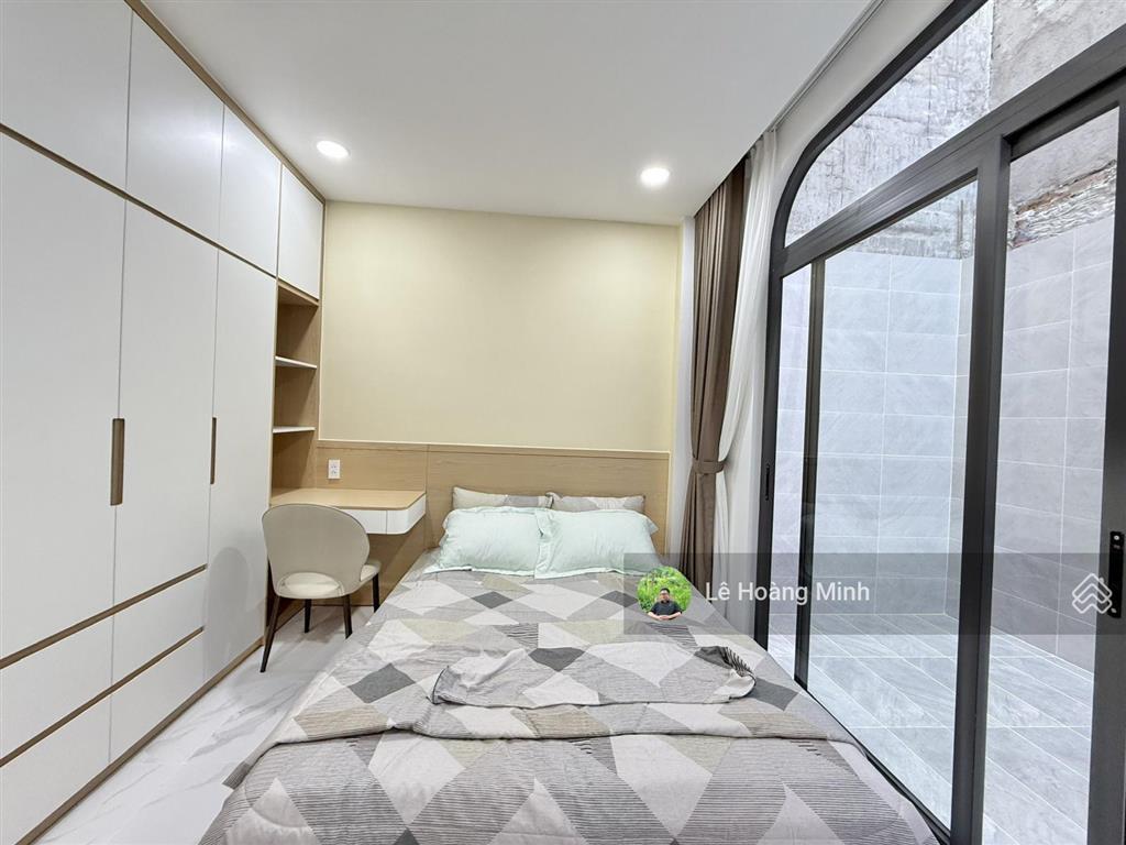 Siêu phẩm 4m x 23m, 3 tầng (có pn dưới) full nội thất mặt tiền đường thới an 18