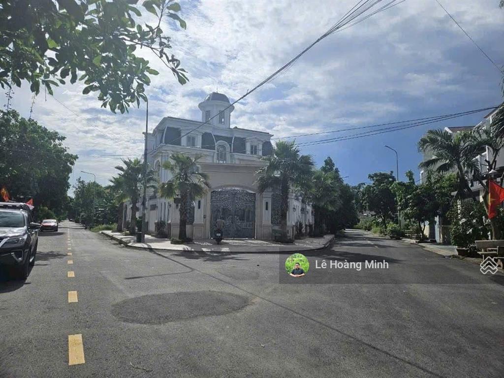 Bán đất có xưởng 10m x 30m. trục chính đường 30m khu biệt thự phú nhuận