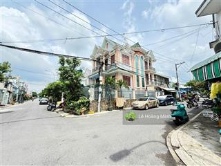 Biệt thự mini hầm 2 lầu góc ngã tư mặt tiền đường hiệp thành 18