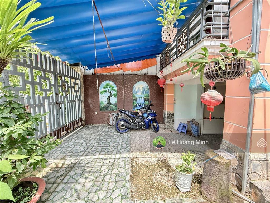 Biệt thự mini hầm 2 lầu góc ngã tư mặt tiền đường hiệp thành 18