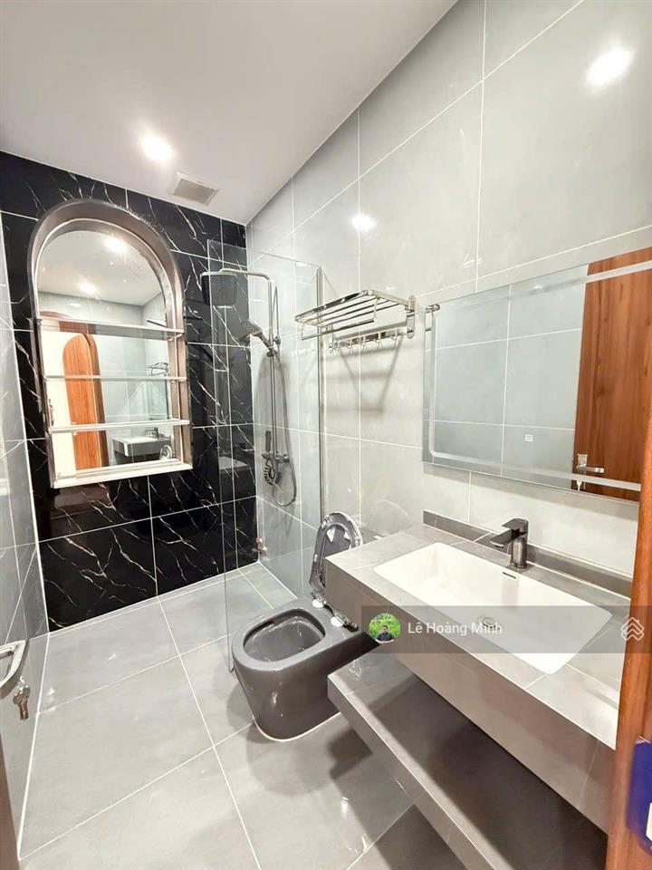Siêu phẩm 4,2m nở hậu 5,2m x 18m. 4 tầng. ô thang máy 1/ ngắn đường dương thị mười