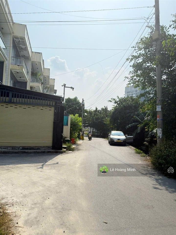 Nhà phố dt khủng 5,5m x 35m. 3 tầng đang cho thuê 37tr/ tháng sát picity thạnh xuân 14