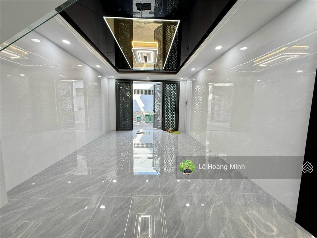 Nhà phố 4m x 15m. xây 4 tầng hẻm 6m thông lê thị riêng. sát bên trường nguyễn trung trực