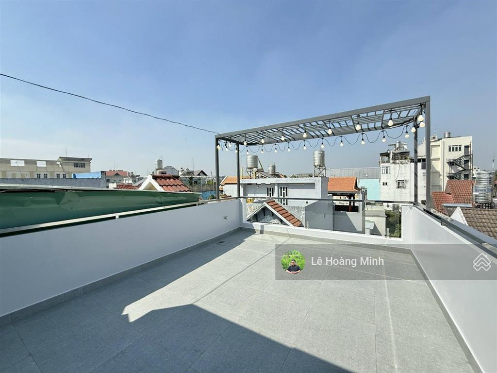 Nhà phố 4m x 15m. xây 4 tầng hẻm 6m thông lê thị riêng. sát bên trường nguyễn trung trực