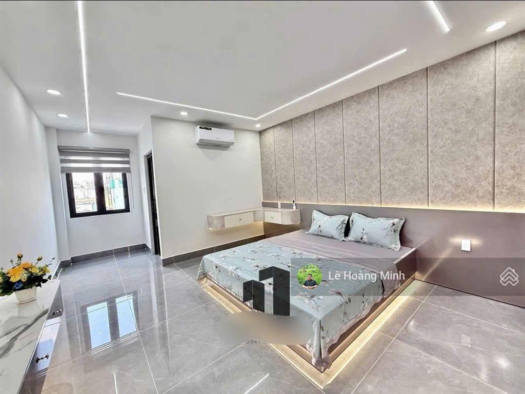 Siêu phẩm 5m x 20m. 4 tầng có thang máy hẻm 7m thông lê thị riêng