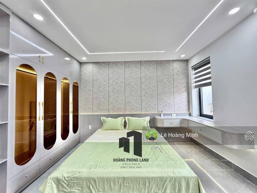 Siêu phẩm 5m x 20m. 4 tầng có thang máy hẻm 7m thông lê thị riêng