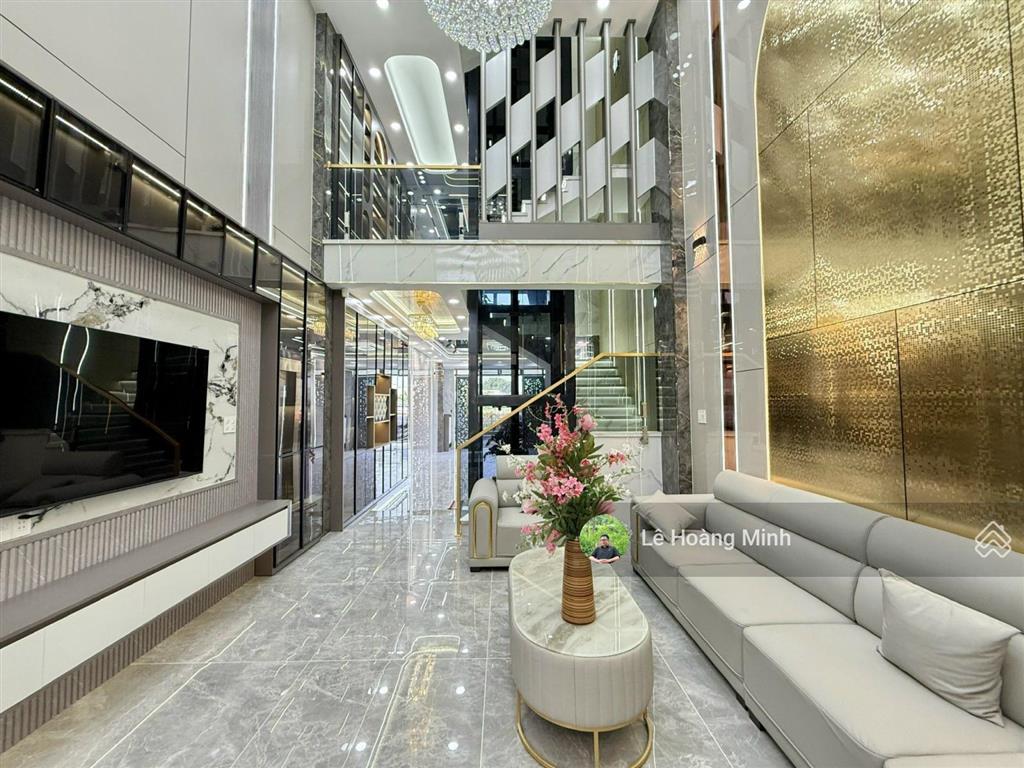 Siêu phẩm 4,4m x 18m. 5 tầng thang máy 1/ hẻm 8m thạnh xuân 25. view kênh