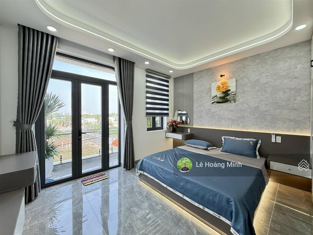 Siêu phẩm 4,4m x 18m. 5 tầng thang máy 1/ hẻm 8m thạnh xuân 25. view kênh