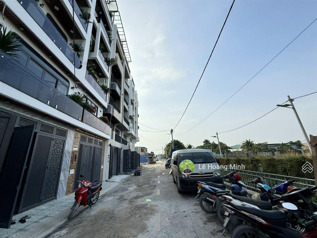 Siêu phẩm 4,4m x 18m. 5 tầng thang máy 1/ hẻm 8m thạnh xuân 25. view kênh