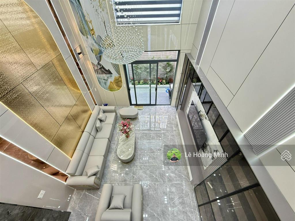 Siêu phẩm 4,4m x 18m. 5 tầng thang máy 1/ hẻm 8m thạnh xuân 25. view kênh