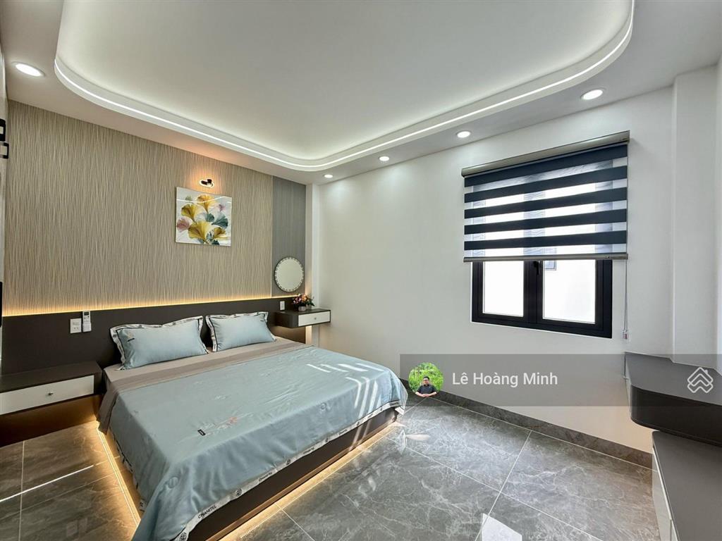 Siêu phẩm 4,4m x 18m. 5 tầng thang máy 1/ hẻm 8m thạnh xuân 25. view kênh