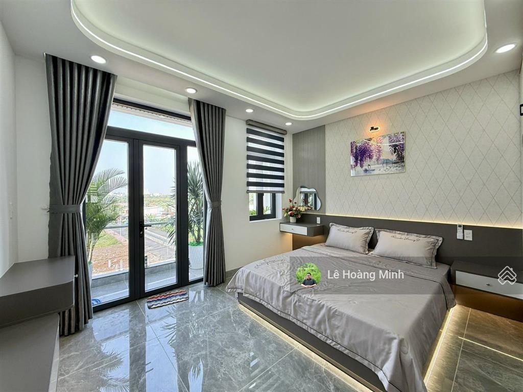 Siêu phẩm 4,4m x 18m. 5 tầng thang máy 1/ hẻm 8m thạnh xuân 25. view kênh