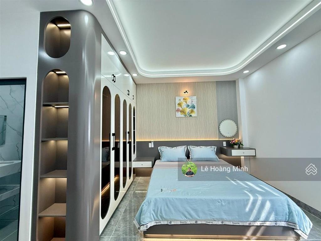 Siêu phẩm 4,4m x 18m. 5 tầng thang máy 1/ hẻm 8m thạnh xuân 25. view kênh