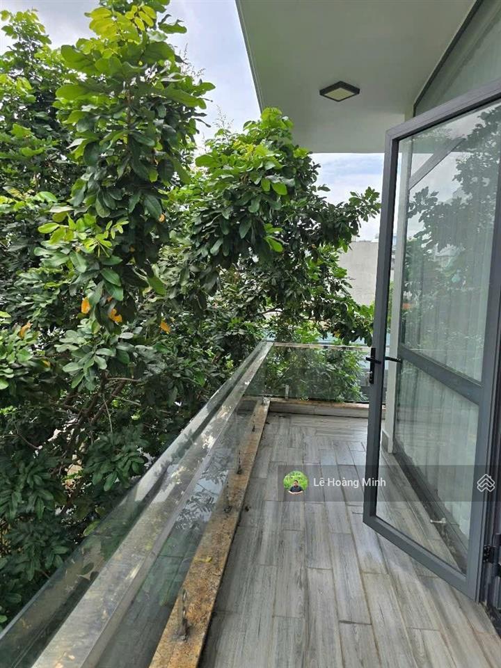 Biệt thự đẳng cấp 1000m2 3 tầng có sân vườn hồ bơi lớn đường lê thị riêng