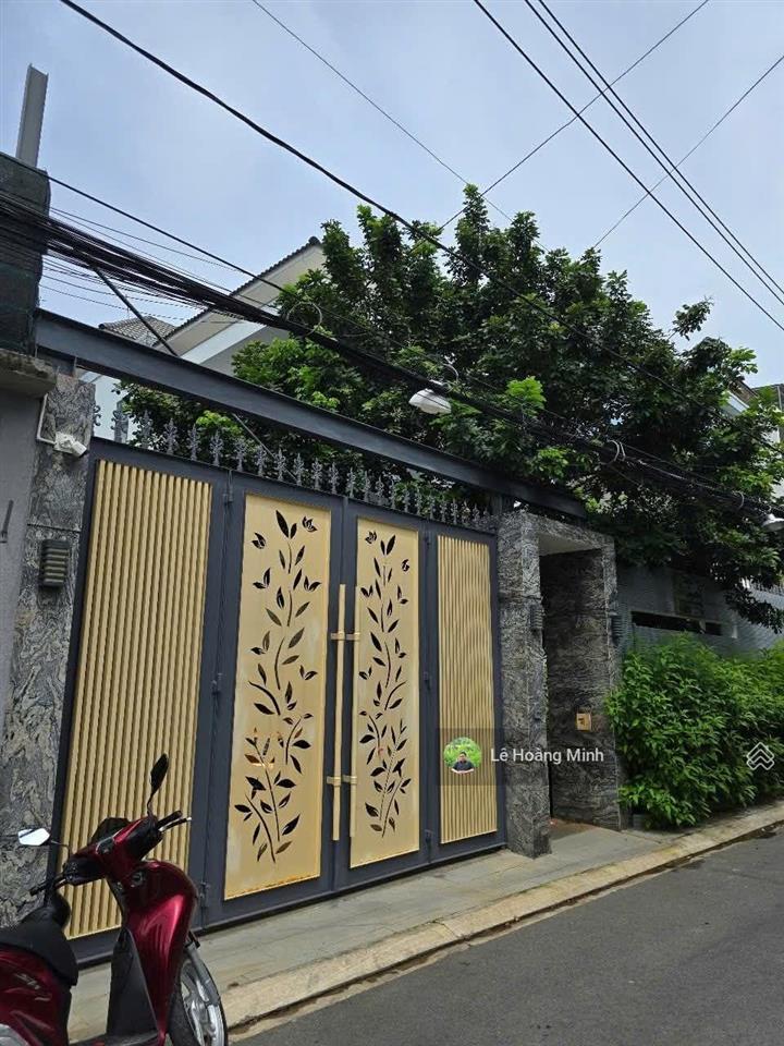 Biệt thự đẳng cấp 1000m2 3 tầng có sân vườn hồ bơi lớn đường lê thị riêng