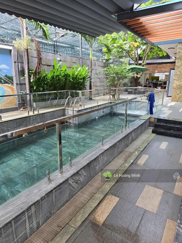 Biệt thự đẳng cấp 1000m2 3 tầng có sân vườn hồ bơi lớn đường lê thị riêng