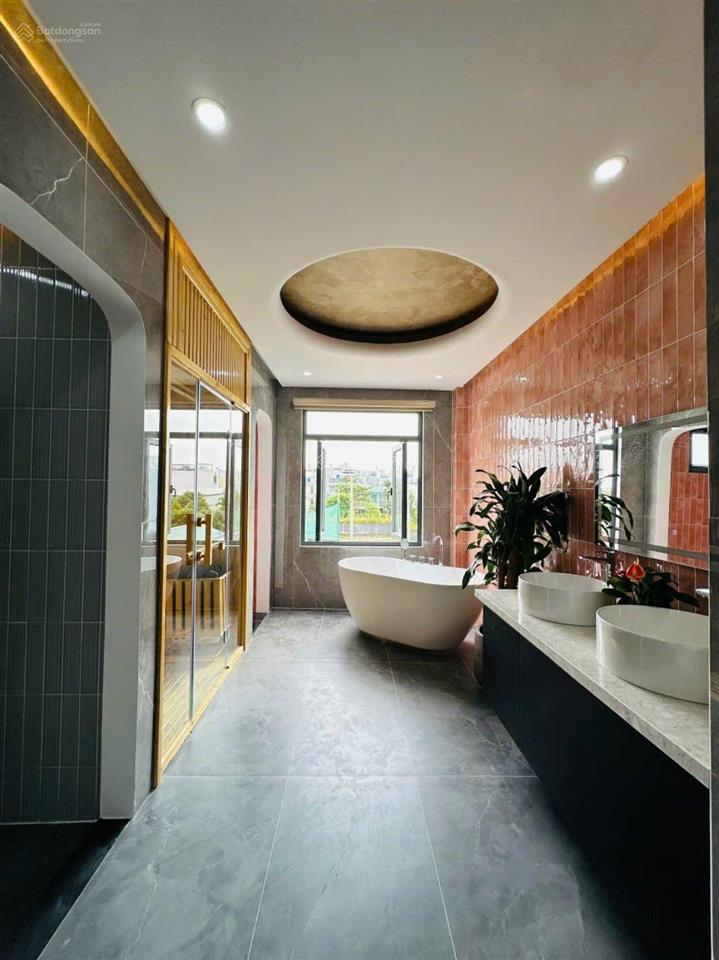 Siêu phẩm đẹp lung linh 4m x 22m. 4 tầng có thang máy 1/ thạnh xuân 24