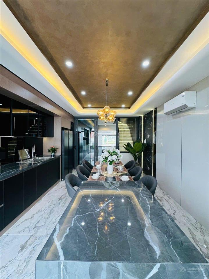 Siêu phẩm đẹp lung linh 4m x 22m. 4 tầng có thang máy 1/ thạnh xuân 24