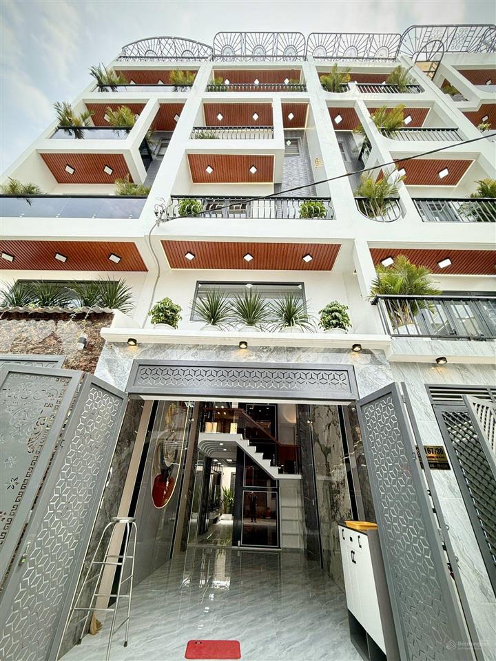 Siêu phẩm 4m x 21m, 4 tầng có thang máy hẻm nhựa 8m thông lê thị riêng