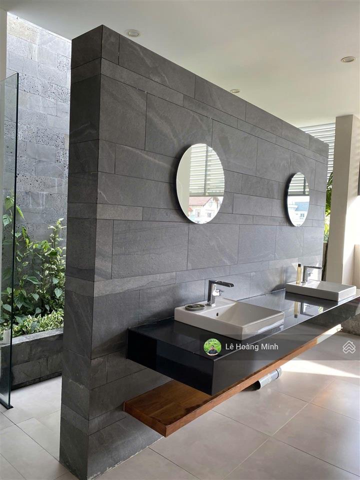 Biệt thự đẳng cấp 15m x 20m. hồ bơi sân vườn góc ngã tư đường 25m khu vip hà huy giáp