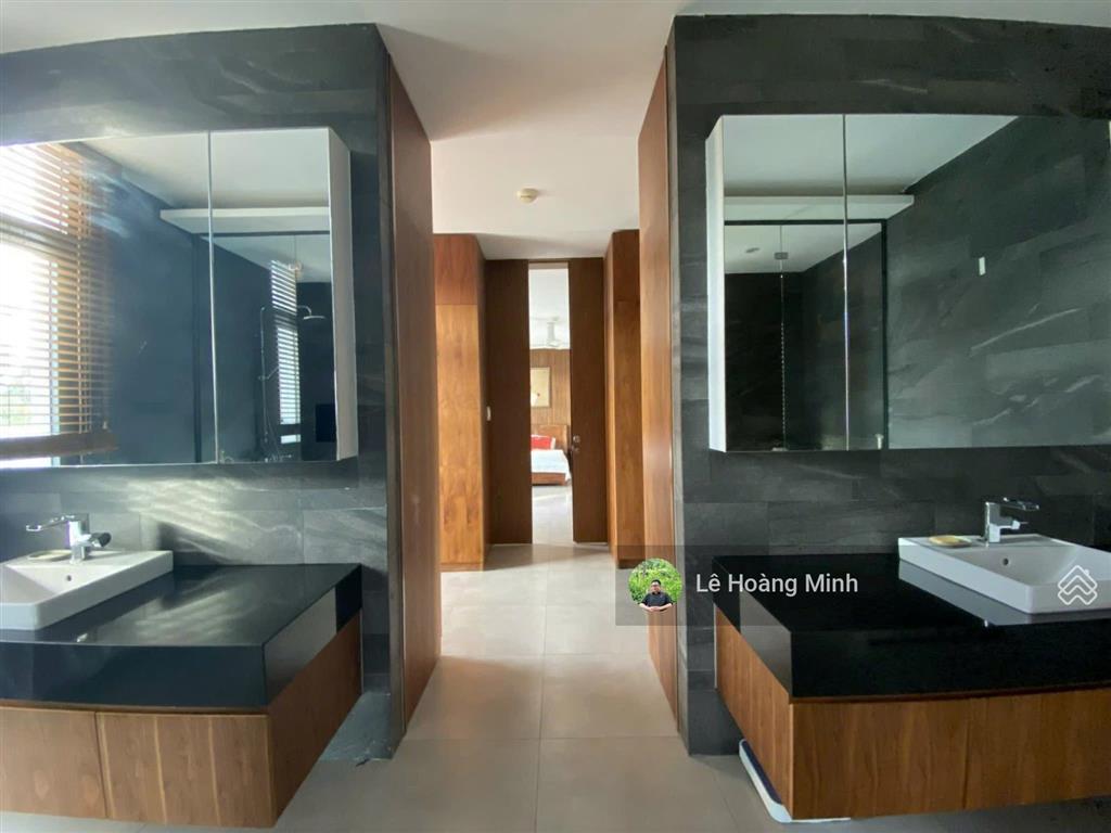 Biệt thự đẳng cấp 15m x 20m. hồ bơi sân vườn góc ngã tư đường 25m khu vip hà huy giáp