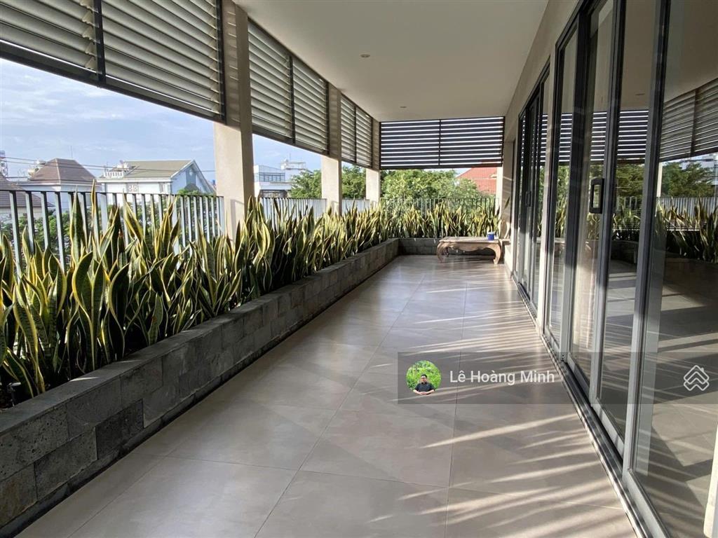Biệt thự đẳng cấp 15m x 20m. hồ bơi sân vườn góc ngã tư đường 25m khu vip hà huy giáp