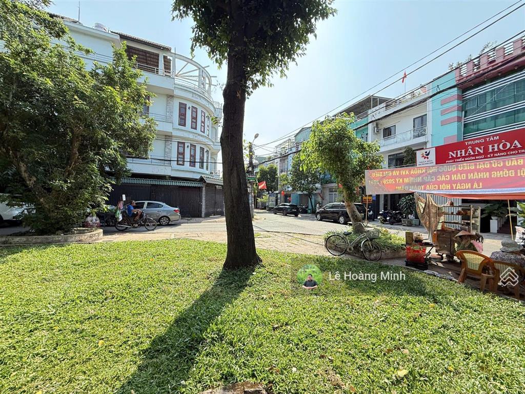 Biệt thự mini 6m x 20m. 1 hầm 3 lầu view công viên 1/ hẻm 12m thông đường tô ký ( kdc k82)