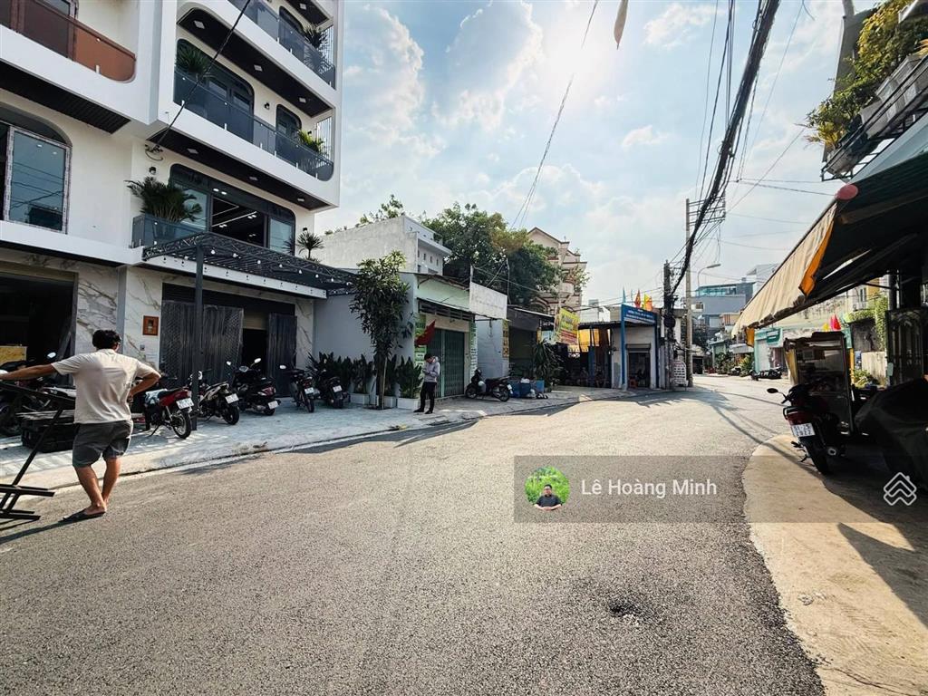 Dãy trọ 5,5m x 19m. mặt tiền đường tân thới nhất 02. gần trường chinh. phan văn hớn